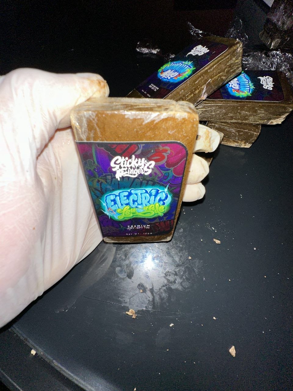 STICKY FINGERS  (73U PREMIUM)